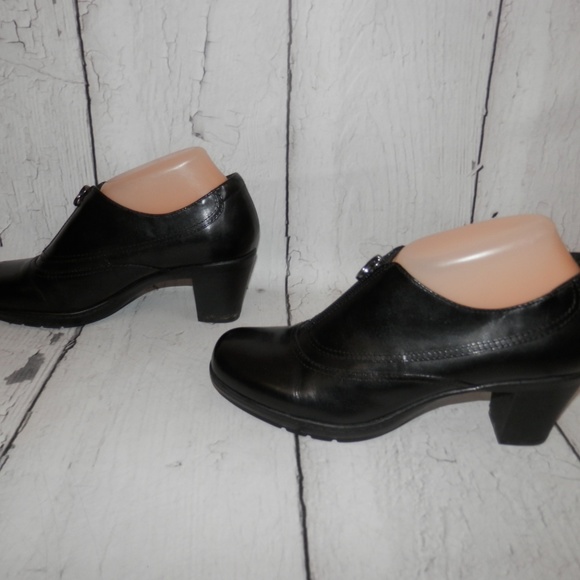 Clarks Bendables 80464 8M Black Leather Heel Booty - Picture 4 of 8